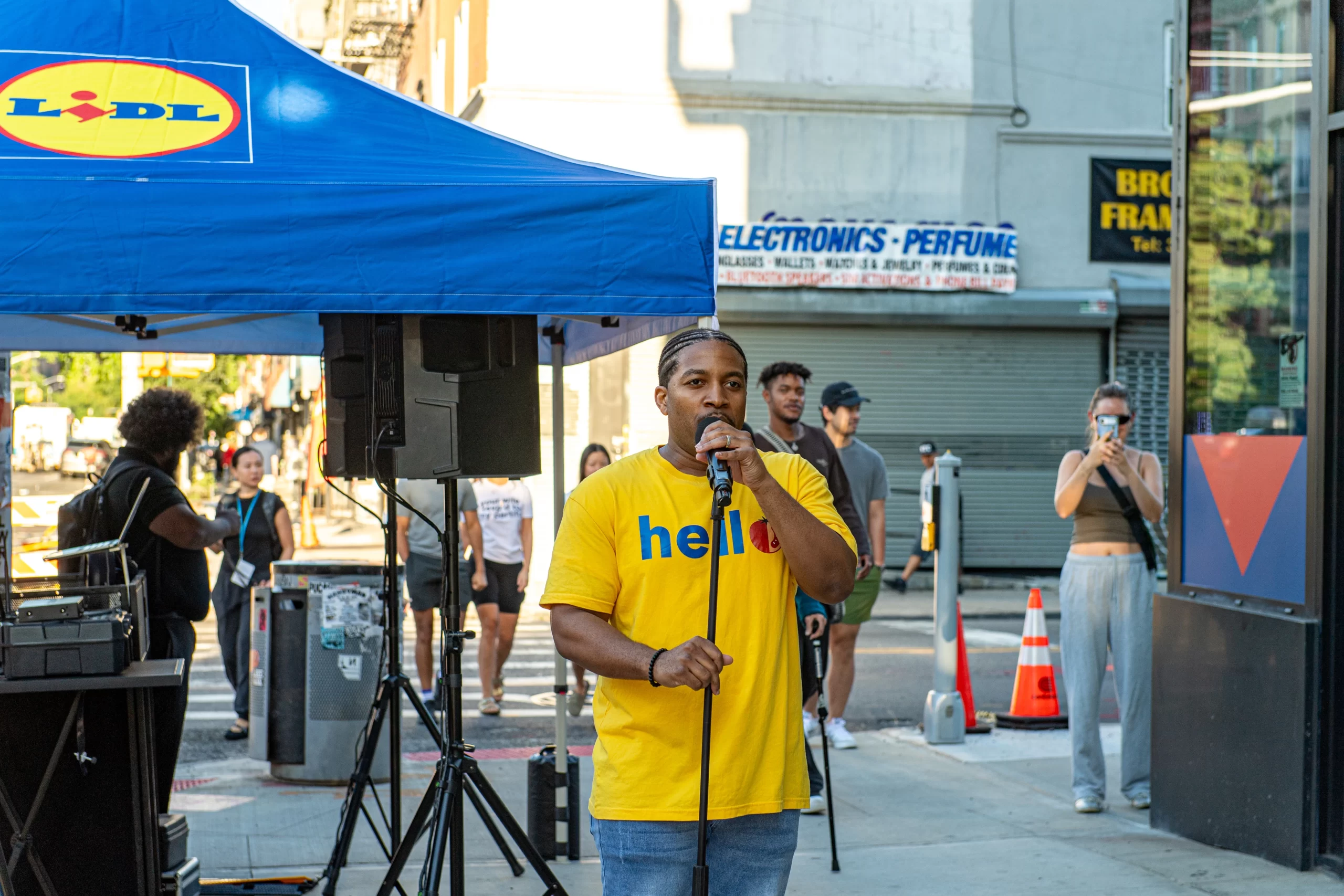 DJ Reese, corporate emcee and DJ, live at a Lidl US activation in NYC